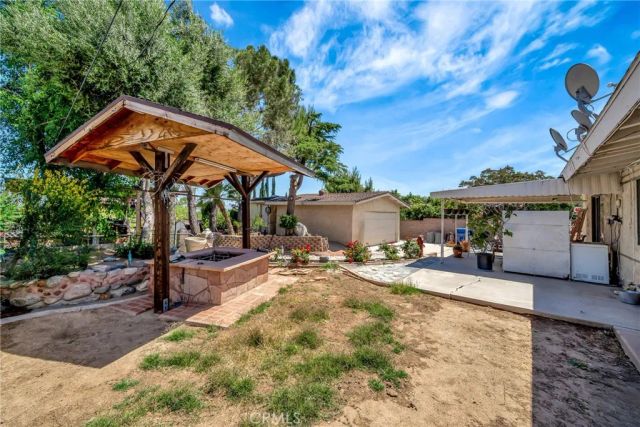 1617 Elizabeth Lake, Palmdale, CA 93551