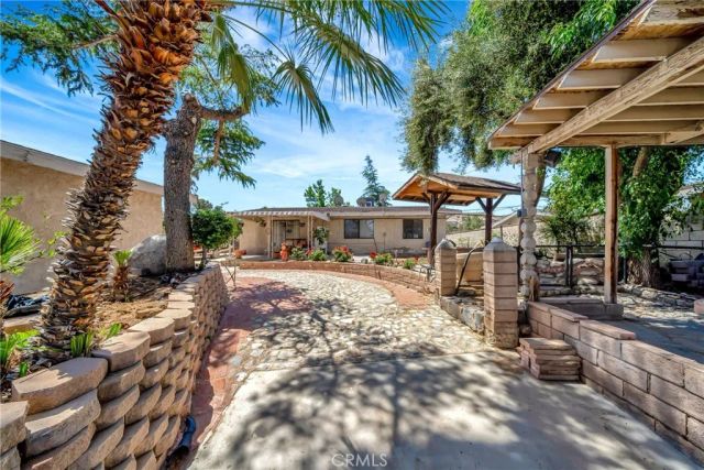 1617 Elizabeth Lake, Palmdale, CA 93551