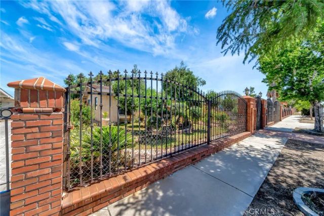 1617 Elizabeth Lake, Palmdale, CA 93551