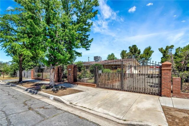1617 Elizabeth Lake, Palmdale, CA 93551