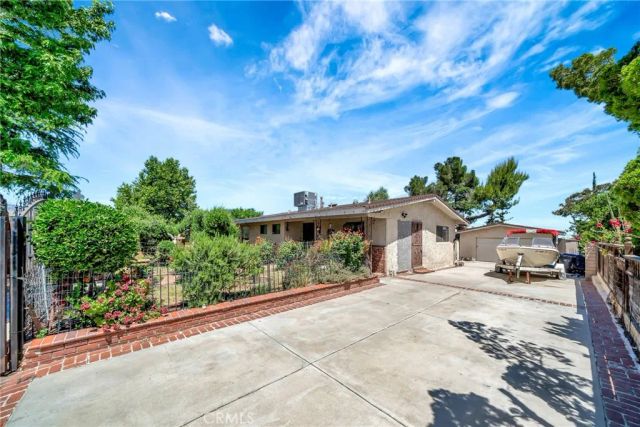 1617 Elizabeth Lake, Palmdale, CA 93551