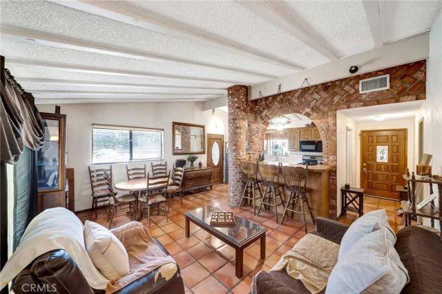 1617 Elizabeth Lake, Palmdale, CA 93551