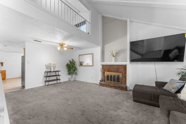 813 Via Avenida, Mesquite, TX 75150