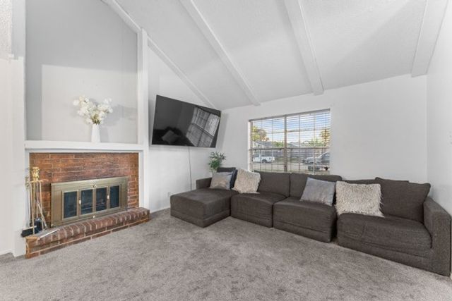 813 Via Avenida, Mesquite, TX 75150