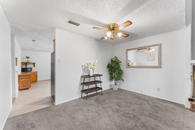 813 Via Avenida, Mesquite, TX 75150