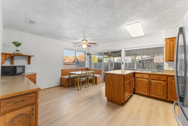 813 Via Avenida, Mesquite, TX 75150
