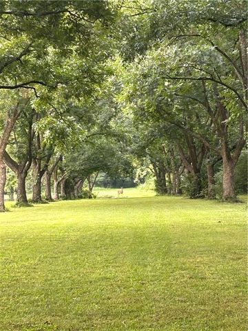 1002 N Water Street, Pittsburg, KS 66762