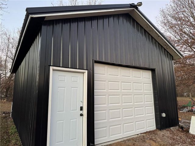 1002 N Water Street, Pittsburg, KS 66762