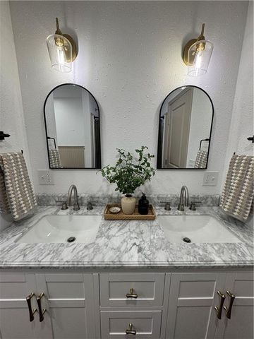 1002 N Water Street, Pittsburg, KS 66762