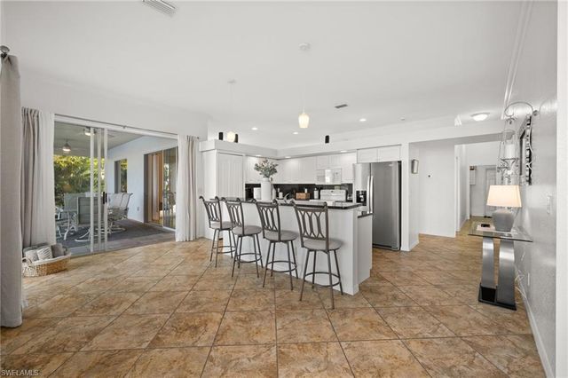 828 NE 6th AVE, Cape Coral, FL 33909