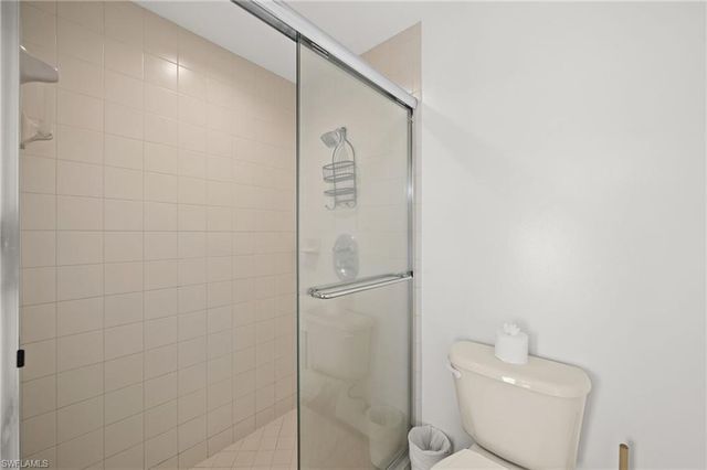 828 NE 6th AVE, Cape Coral, FL 33909