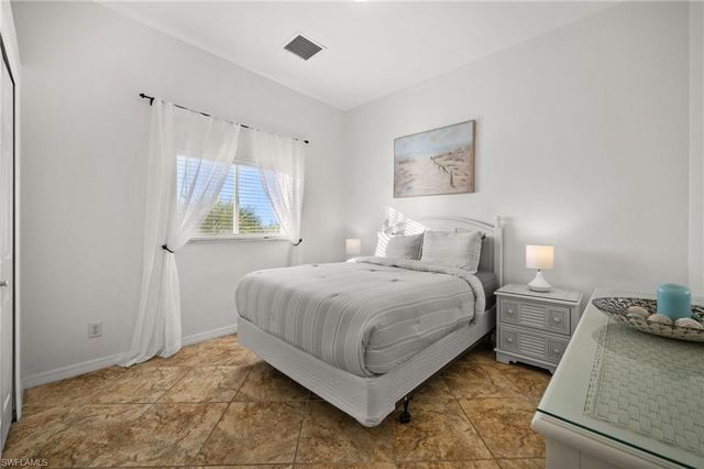 828 NE 6th AVE, Cape Coral, FL 33909