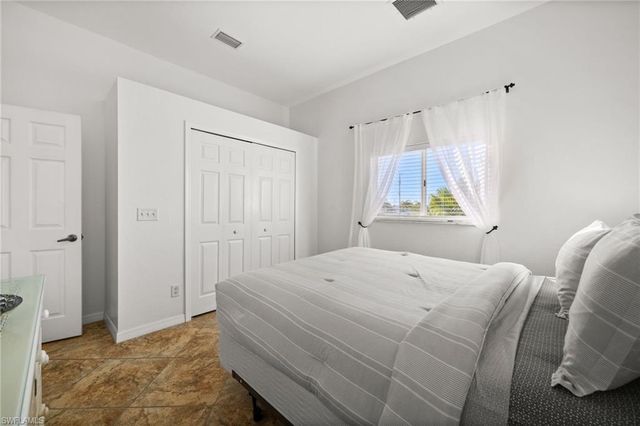 828 NE 6th AVE, Cape Coral, FL 33909