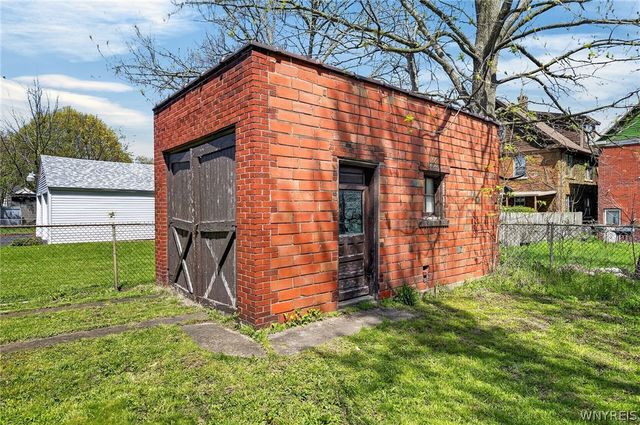 805 16th Street, Niagara Falls, NY 14301