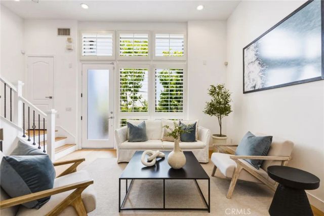 5401 W 149th Place 13, Hawthorne, CA 90250