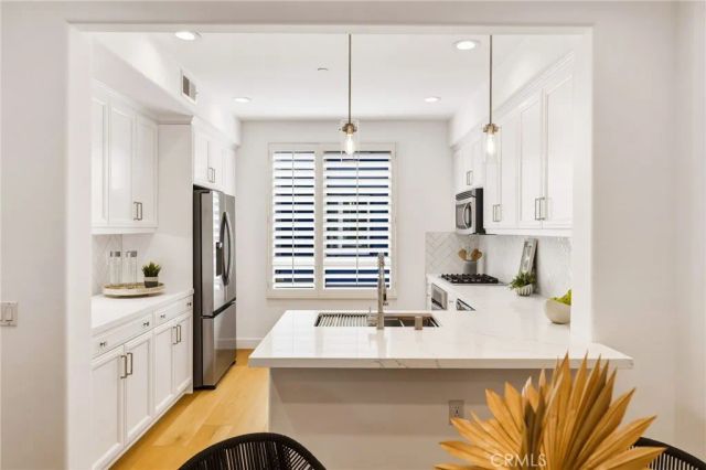 5401 W 149th Place 13, Hawthorne, CA 90250