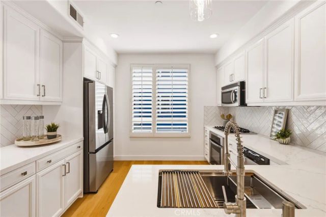 5401 W 149th Place 13, Hawthorne, CA 90250