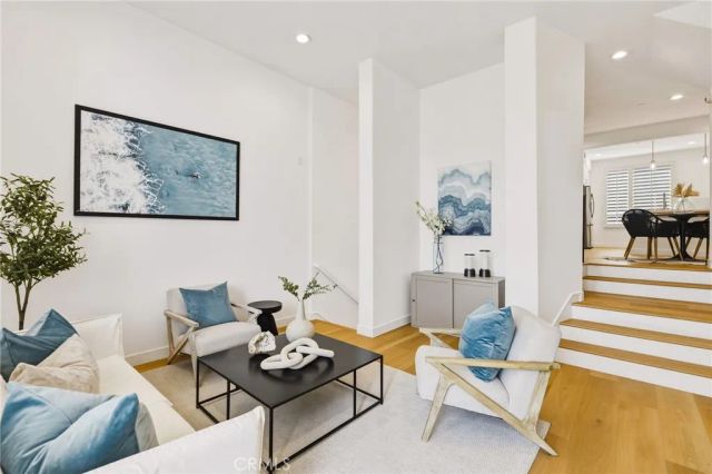 5401 W 149th Place 13, Hawthorne, CA 90250