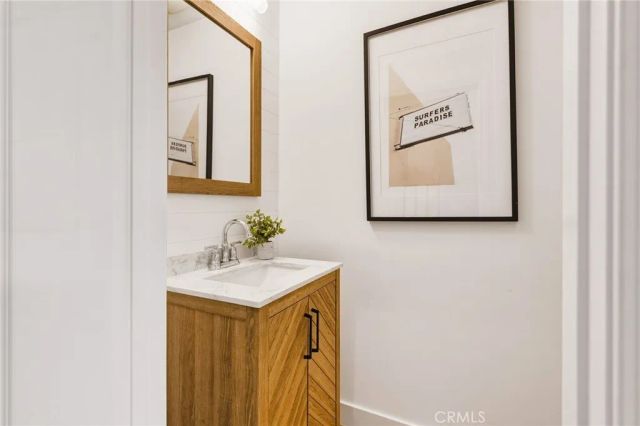 5401 W 149th Place 13, Hawthorne, CA 90250