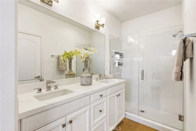 5401 W 149th Place 13, Hawthorne, CA 90250