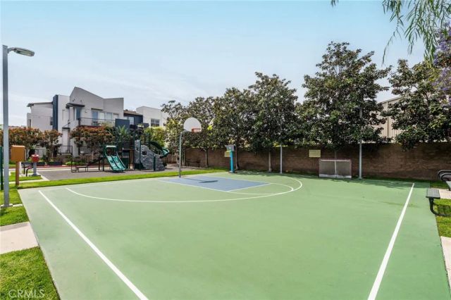 5401 W 149th Place 13, Hawthorne, CA 90250