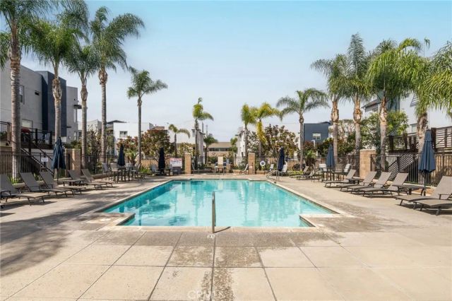 5401 W 149th Place 13, Hawthorne, CA 90250