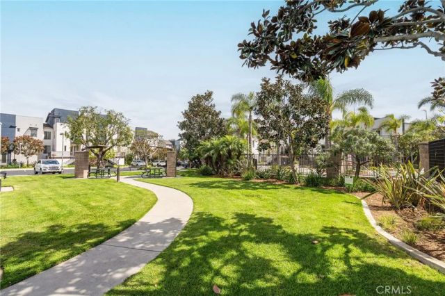 5401 W 149th Place 13, Hawthorne, CA 90250