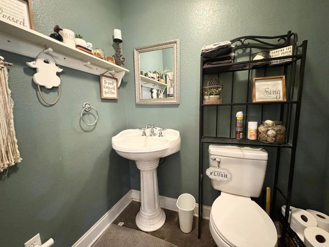 656 Pitard Loop, Mountain View, AR 72560