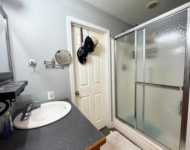 656 Pitard Loop, Mountain View, AR 72560