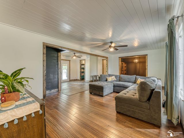 10937 Armstrong Road, South Rockwood, MI 48179