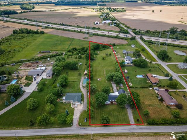 10937 Armstrong Road, South Rockwood, MI 48179