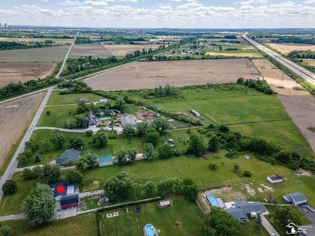 10937 Armstrong Road, South Rockwood, MI 48179