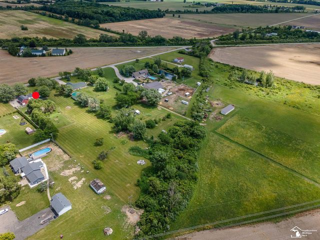 10937 Armstrong Road, South Rockwood, MI 48179