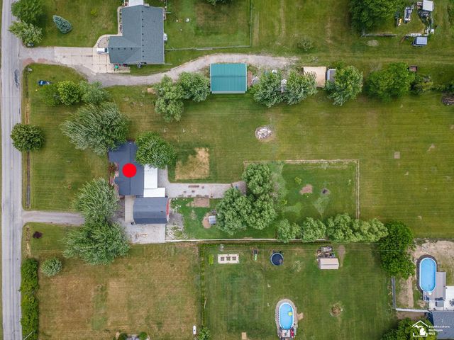 10937 Armstrong Road, South Rockwood, MI 48179