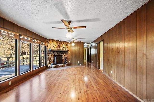 313 Cedarwood Street, Hot Springs National Park, AR 71901