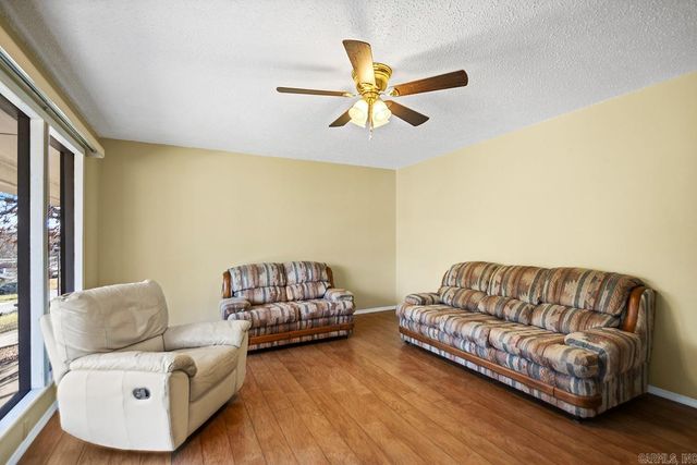 313 Cedarwood Street, Hot Springs National Park, AR 71901