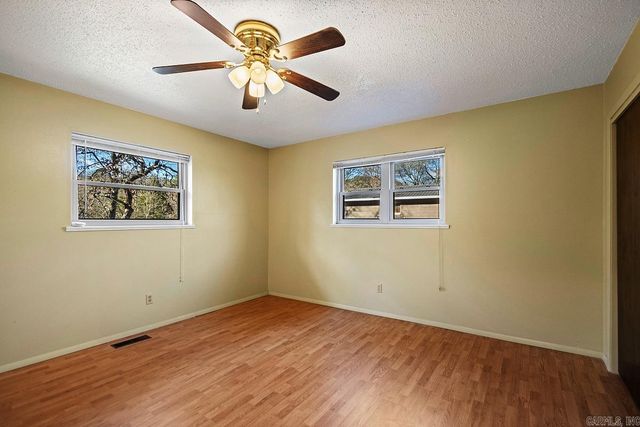 313 Cedarwood Street, Hot Springs National Park, AR 71901