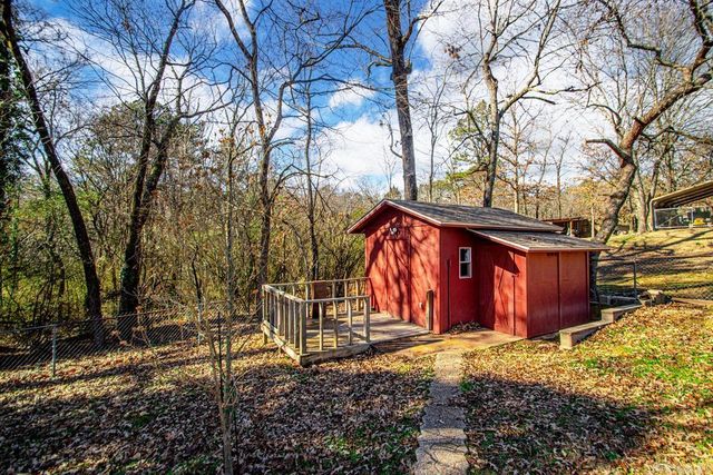 313 Cedarwood Street, Hot Springs National Park, AR 71901