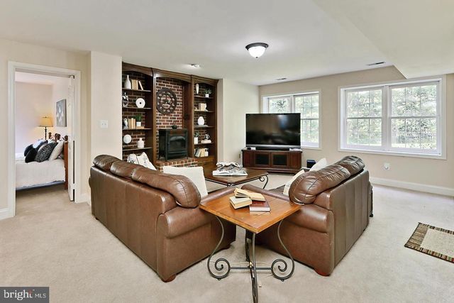 5749 YEWING WAY, Gainesville, VA 20155