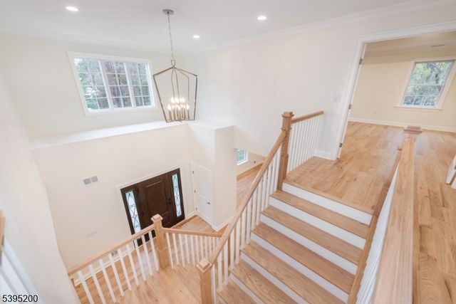 20 West Dr, Fairfield Twp., NJ 07004