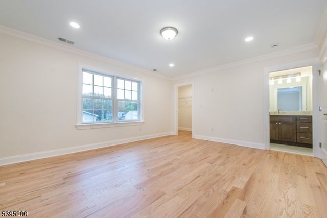 20 West Dr, Fairfield Twp., NJ 07004