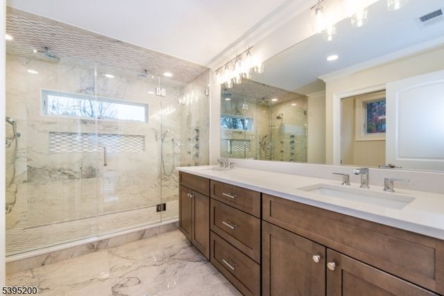 20 West Dr, Fairfield Twp., NJ 07004