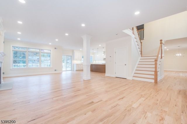 20 West Dr, Fairfield Twp., NJ 07004