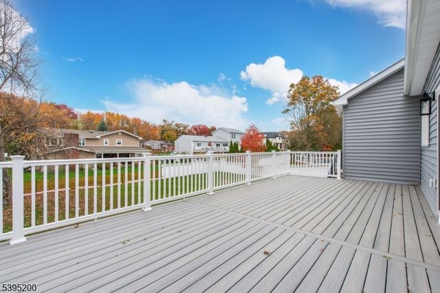 20 West Dr, Fairfield Twp., NJ 07004