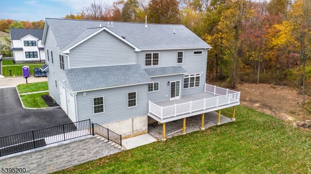 20 West Dr, Fairfield Twp., NJ 07004