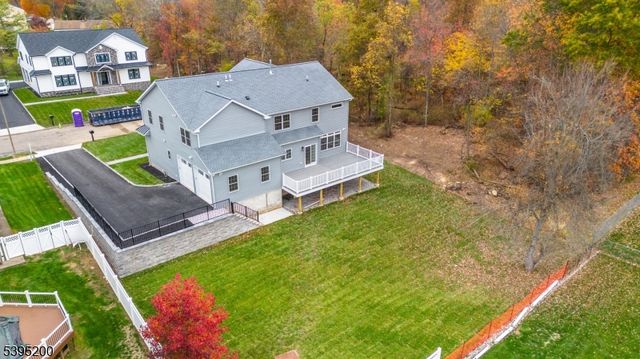 20 West Dr, Fairfield Twp., NJ 07004