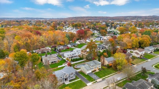 20 West Dr, Fairfield Twp., NJ 07004