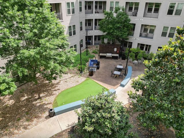 10300 Katy Freeway 212, Houston, TX 77043