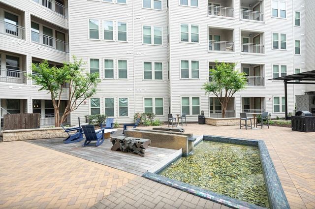 10300 Katy Freeway 212, Houston, TX 77043
