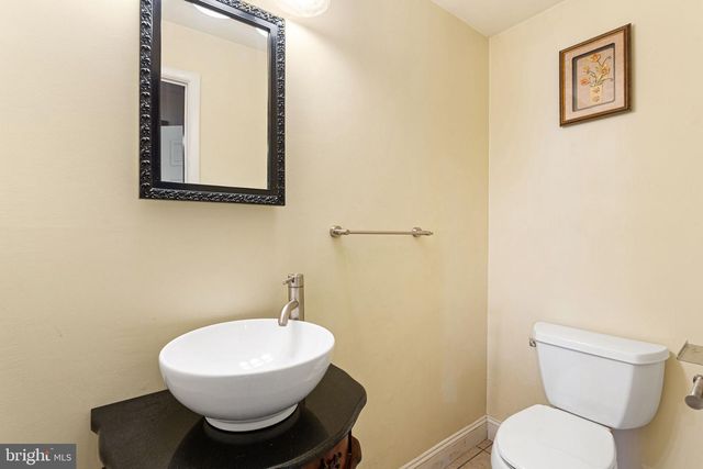 2 CANDLESTICK RD, Clementon, NJ 08021
